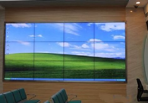 魏辉液晶拼接屏的另类用法。